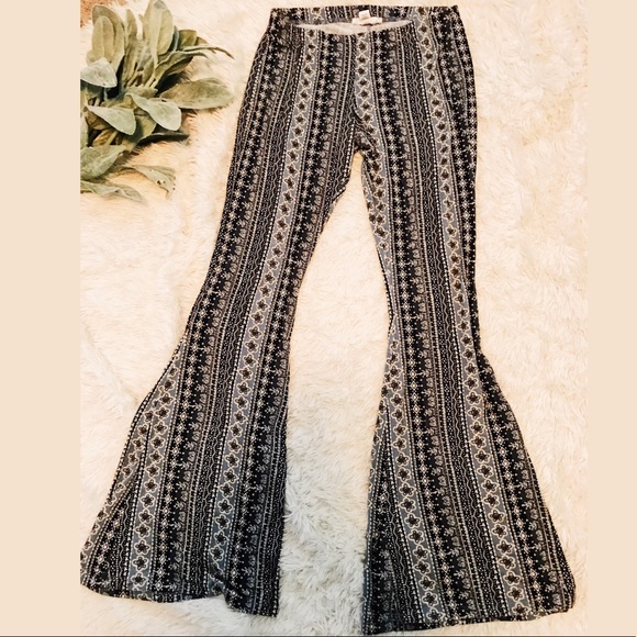 legging pants that flare at the bottom